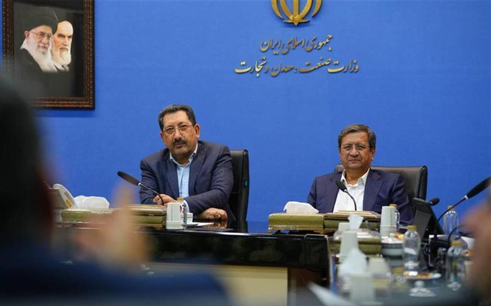 رئیس بانک مرکزی: تسهیلات مورد نیاز واحدهای تولیدی پرداخت می‌شود