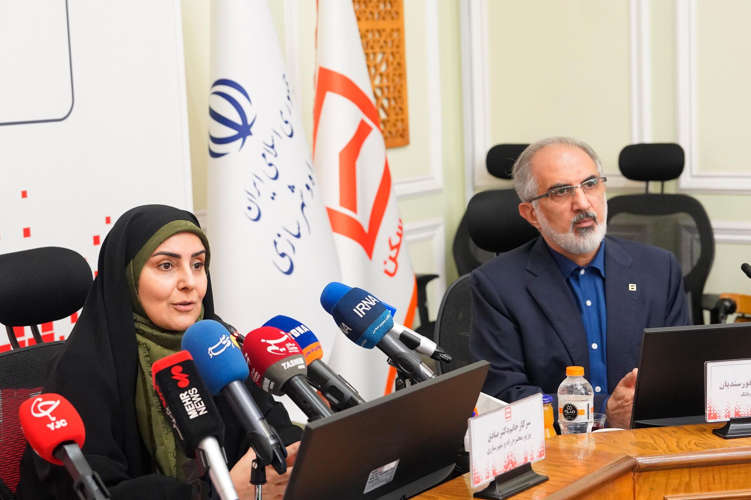 قدردانی ویژه وزیر راه از اقدام جهادی بانک مسکن در حمایت از آسیب‌دیدگان جنگ رمضان